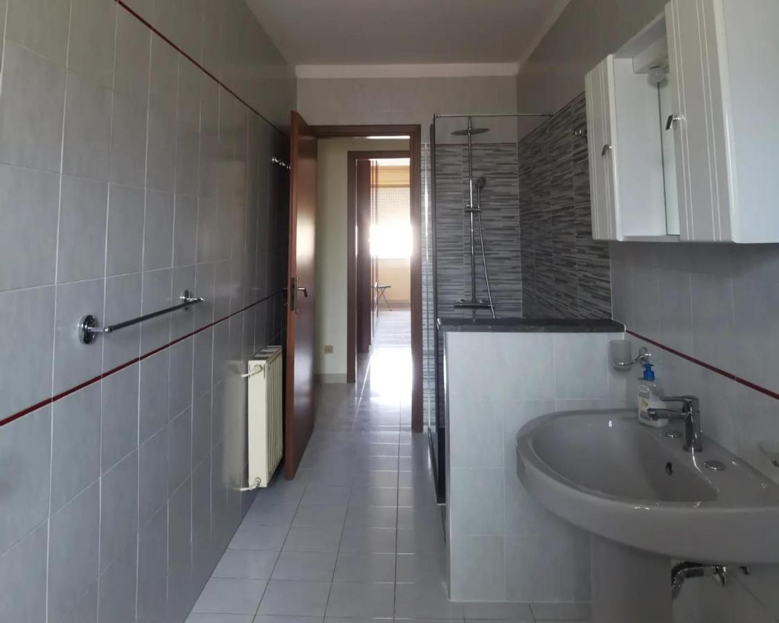 Lorenzo Guest Suite With Free Private Parking-- Cantieri Culturali Palermo Kültér fotó