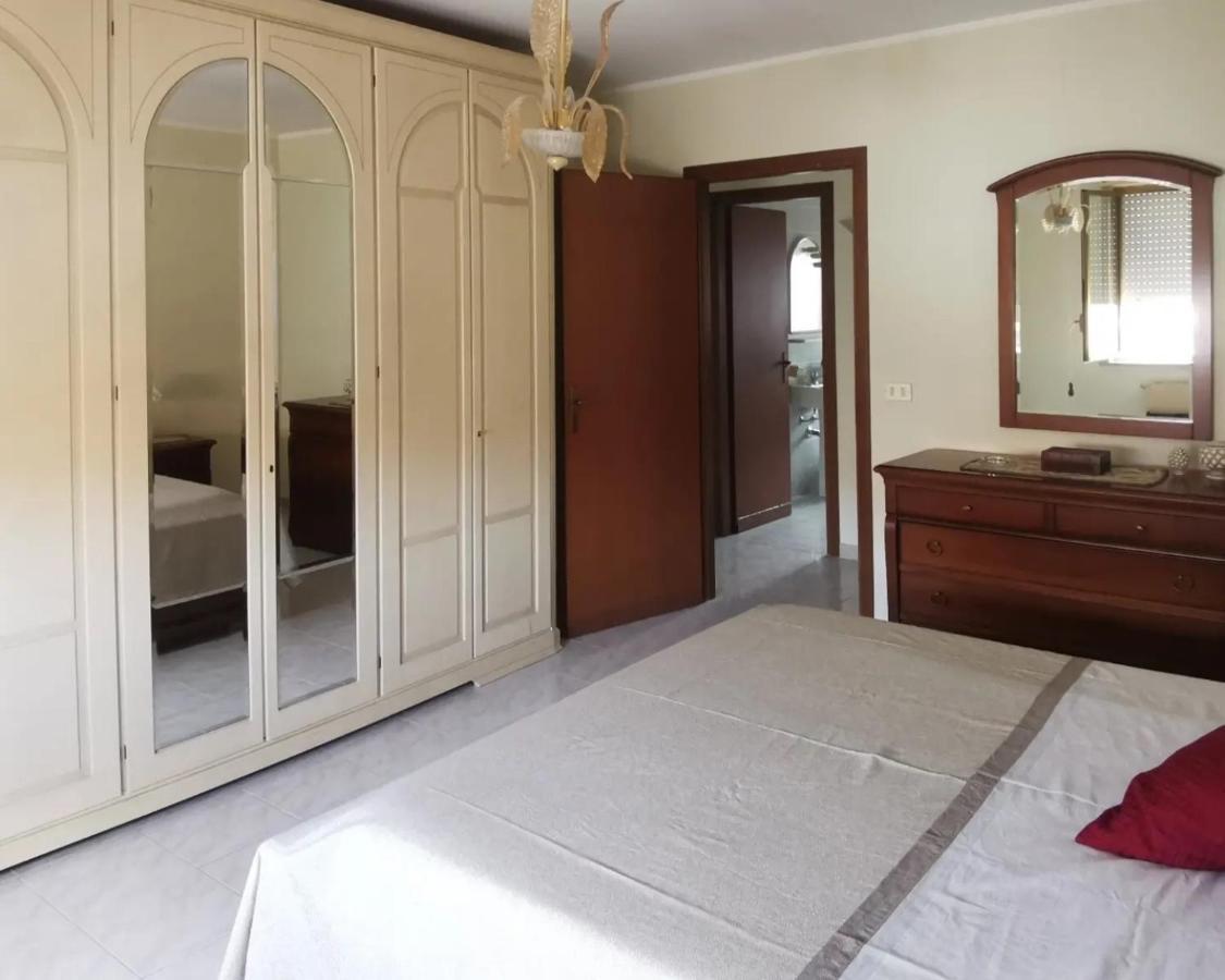 Lorenzo Guest Suite With Free Private Parking-- Cantieri Culturali Palermo Kültér fotó