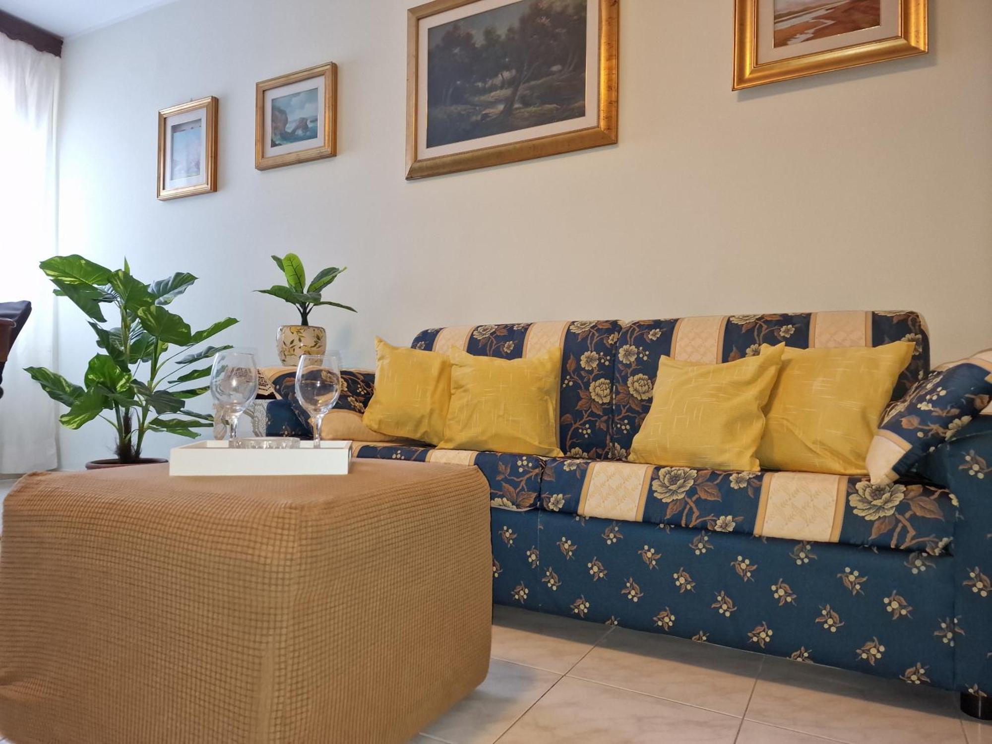 Lorenzo Guest Suite With Free Private Parking-- Cantieri Culturali Palermo Kültér fotó