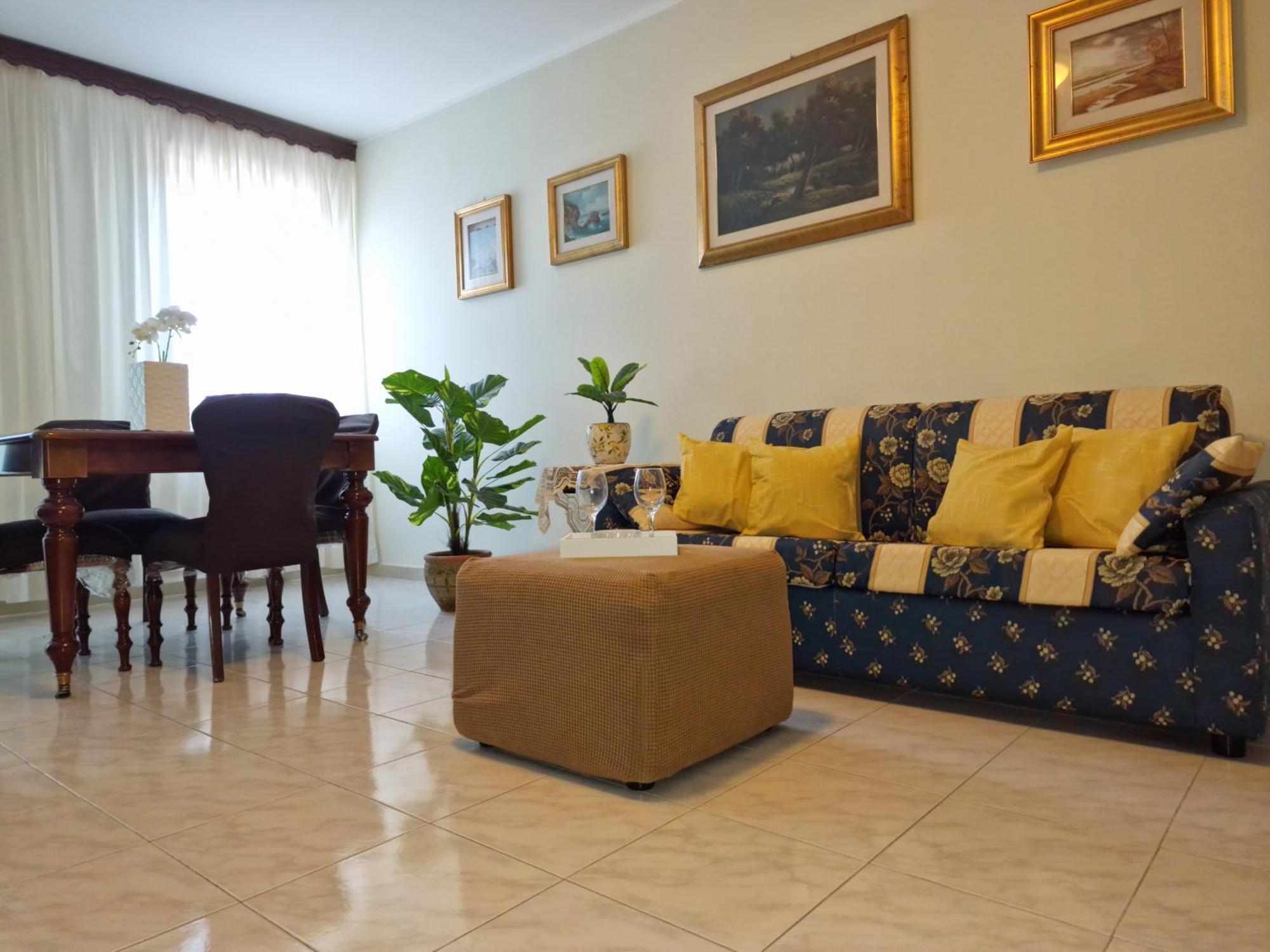 Lorenzo Guest Suite With Free Private Parking-- Cantieri Culturali Palermo Kültér fotó
