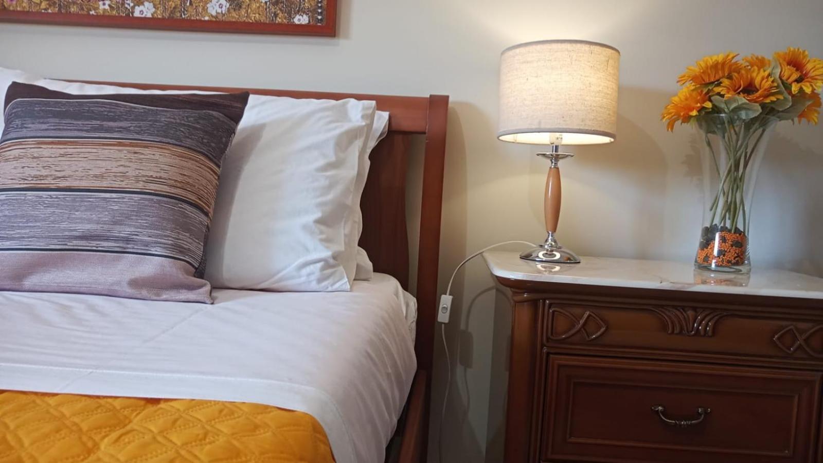 Lorenzo Guest Suite With Free Private Parking-- Cantieri Culturali Palermo Kültér fotó
