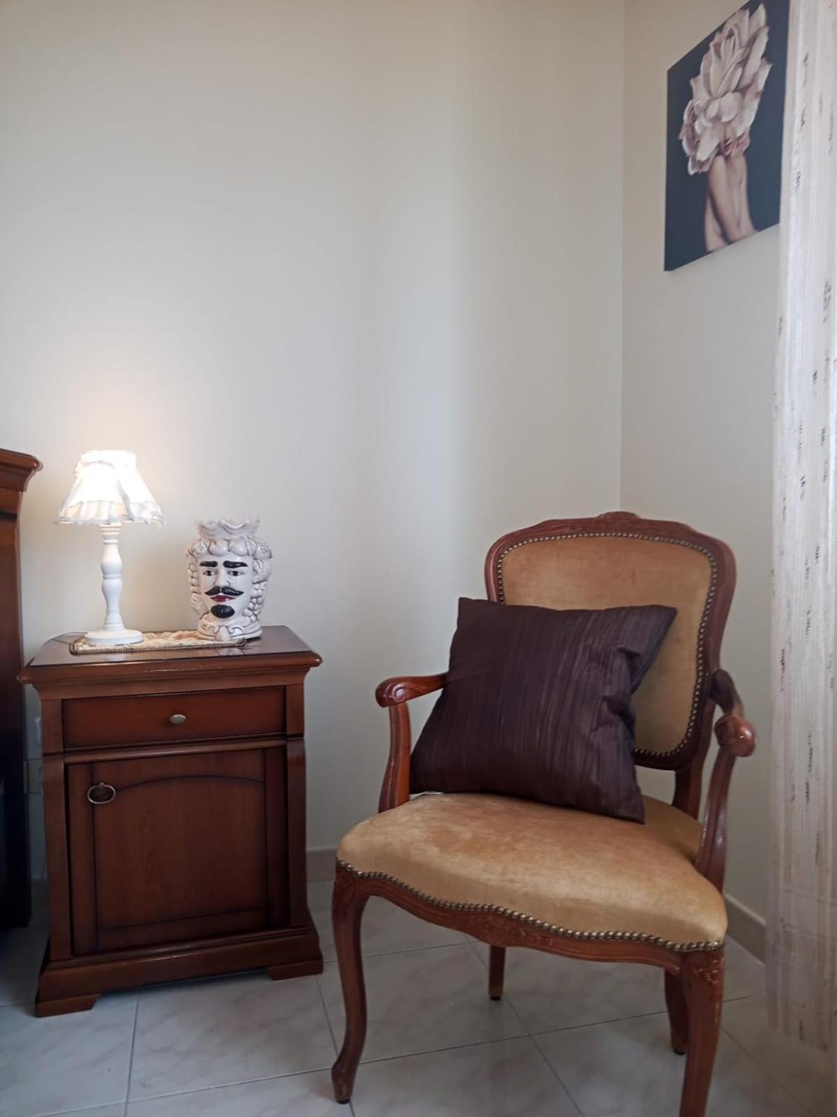 Lorenzo Guest Suite With Free Private Parking-- Cantieri Culturali Palermo Kültér fotó